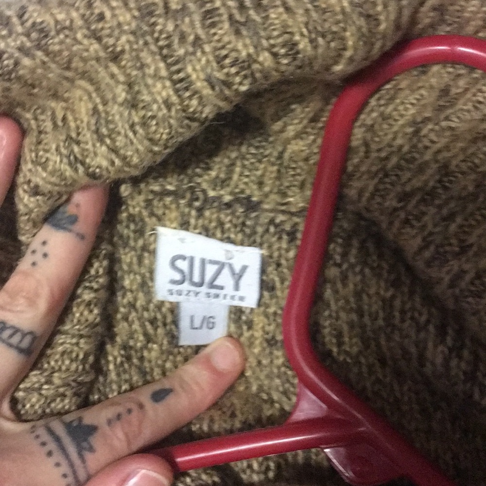 Sweater - Picture 3 of 3